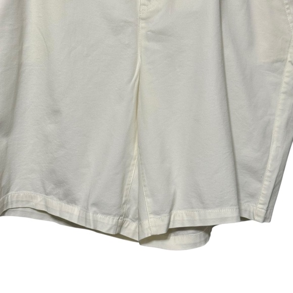 Lane Bryant New Classic White Longer Length Cotton Blend shorts size 26 - Picture 4 of 8